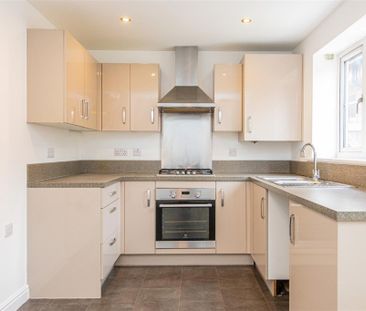 2 bed House To Let - Photo 3