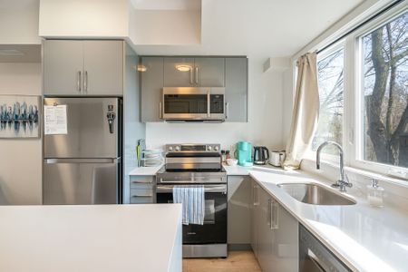 For Lease - 6065 McLeod Road Unit# 316, Niagara Falls, Ontario - Photo 5