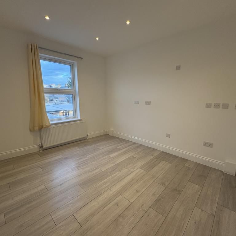 7 bedroom semi-detached house to rent - Photo 1