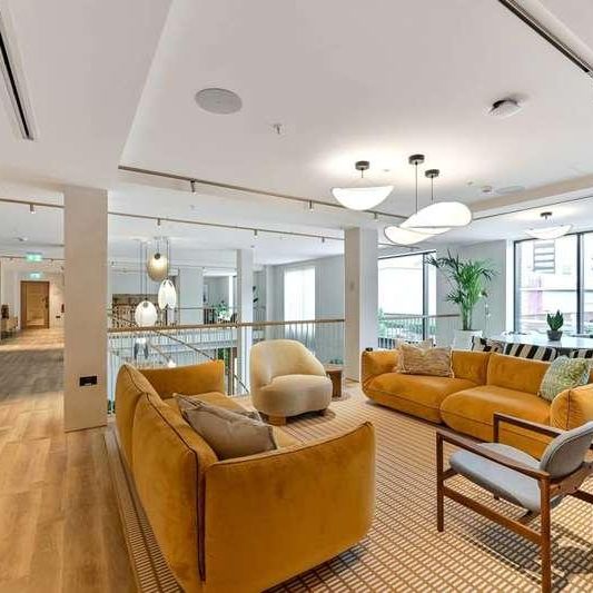 Marble House, Hayes And Harlington, UB3 - Photo 1