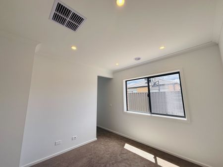 Beautifully Presented Home for Lease - Photo 2