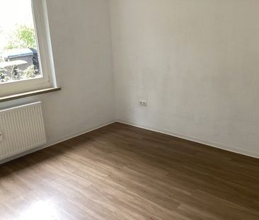 Top-Sanierte 3-Zimmer-Erdgeschosswohnung-Hochparterre mit Balkon nähe Bahnhof! - Foto 3