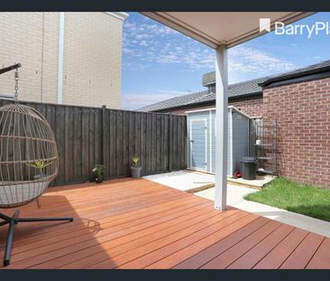 Stunning Home - Photo 5