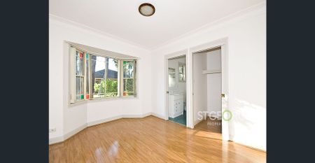 Tranquil & Private Modern Villa - Photo 2