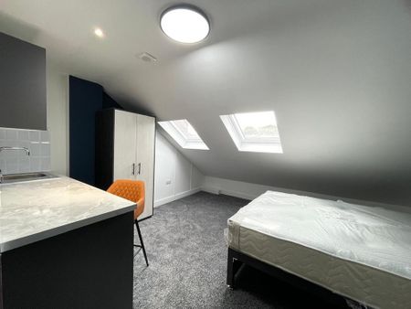 Studio to rent - Photo 3