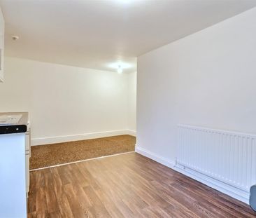 1 Bedroom House to let - Photo 3