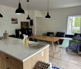 Join a Modern Co-Living Home: Privacy and Community in Squamish, BC - Photo 3