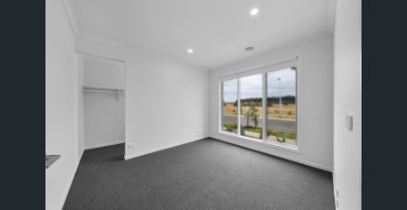 Brand New Home with multiple Ensuites! - Photo 3