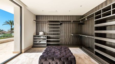 6 bedroom luxury Villa for rent in Sierra Blanca, Spain - Photo 5