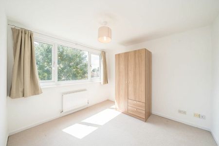 Graham Avenue, Mitcham, CR4 - Photo 3