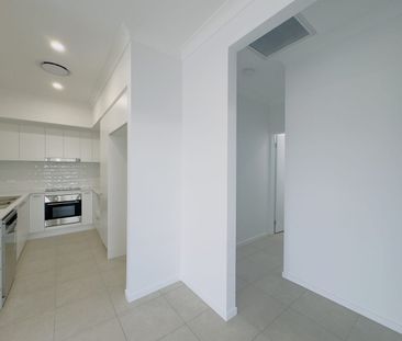 Stunning New Home in Lovely Lochinvar - 3 Beds, 2 Bath, Ducted Air ... - Photo 6