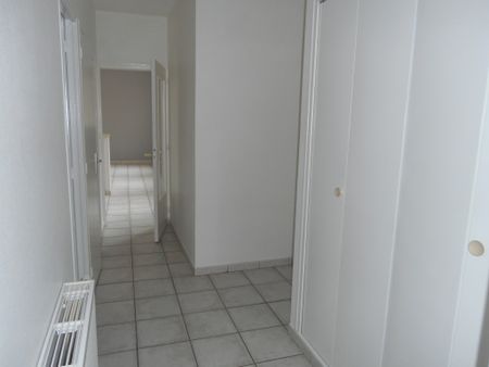 Location Appartement 2 pièces 58m² REIMS 51100 - Photo 5