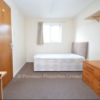 4 Bedroom Student Leeds Properties - Photo 1