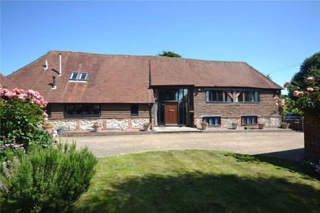 Well presented barn conversion with flexible accommodation arranged over three floors - Photo 5