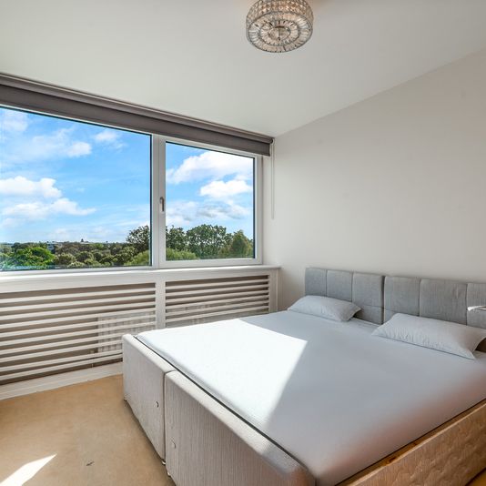 APARTMENT 62, ARDOYNE HOUSE, PEMBROKE PARK, DUBLIN 4, D04 WT26 - Photo 1