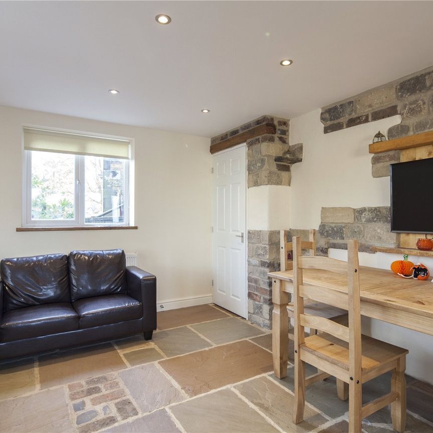 10 Highfields, Huddersfield, HD1 - Photo 1