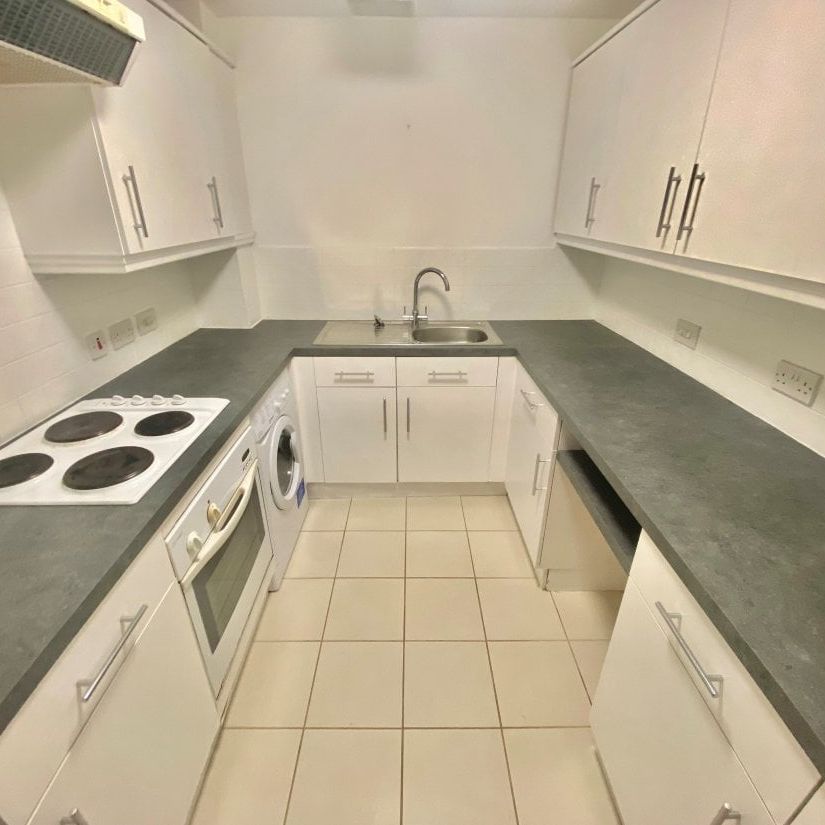 Gerddi Margaret, BARRY - Photo 1