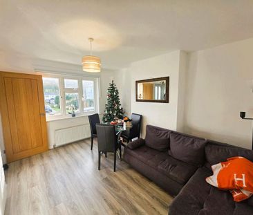 2 bedroom property to rent - Photo 2