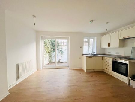 2 bedroom apartment to rent - Photo 2