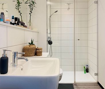 Wunderschöne 2-Zimmer-Wohnung mit Balkon und EBK im Herzen von Biel... - Photo 4