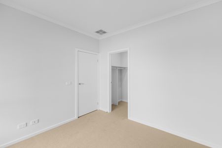 11 Amfissa Street, Wollert VIC 3750 - House For Rent | Domain - Photo 5