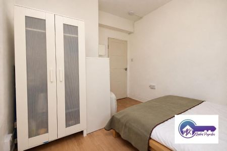 1 Bedroom Room in Flat Share To Rent - Photo 3