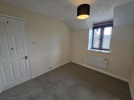 Half Moon Meadow, Hemel Hempstead, HP2 7SD, Herts - Photo 3