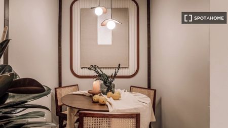 1 room luxury Flat for rent in Madrid, Spain - Photo 4