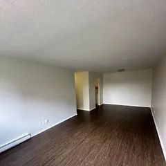 1 room apartment of 97m² in Gatineau - Photo 2