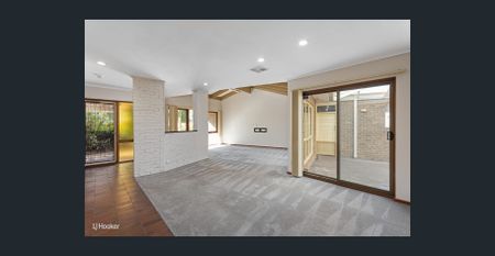 Family Home! - Photo 4