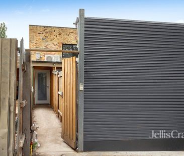 Modern Living - Photo 5