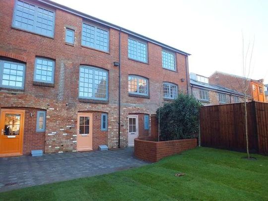 Old British School, Reading, RG1 - Photo 1