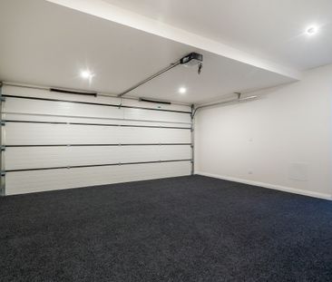 Karaka - 4 Bedrooms with 2.5 Bathrooms - Photo 1