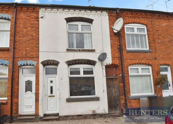 2 bedroom House To Let Total Size: 684 SQ FT - Photo 1