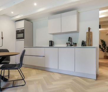 Te huur: Appartement Nieuwezijds Voorburgwal 18 B in Amsterdam - Photo 3