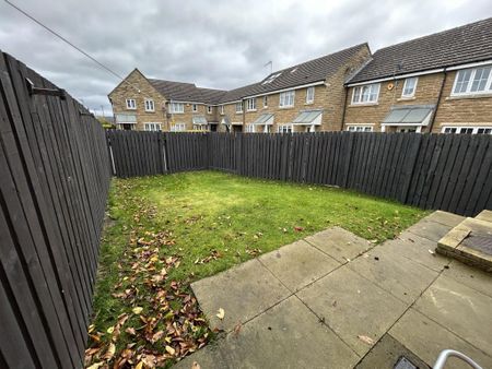 3 bedroom semi-detached house to rent - Photo 2