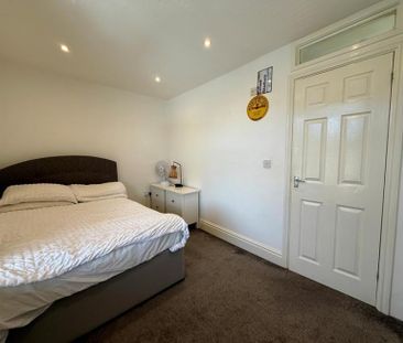1 Bedroom Terraced To Let - Photo 2