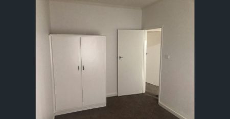 Refurbished Ground Floor 2 Bedroom Unit in Well Maintained Group - Photo 2