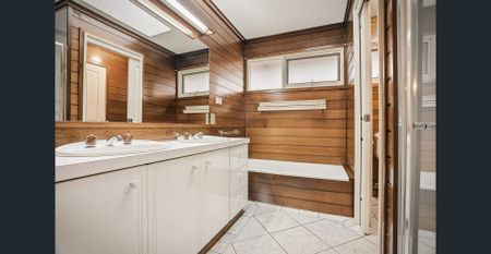 WELL PRESENTED 3 BEDROOM HOME - Photo 2