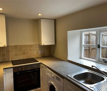 Bowditch Row, South Street, Crewkerne, Somerset, TA18 - Photo 6