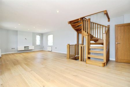 4 bedroom detached house to rent - Photo 3