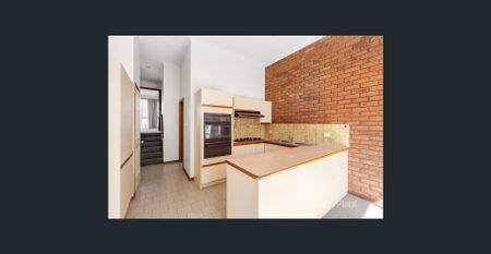 Private 2-Bedroom Townhouse in a Convenient Location! - Photo 5