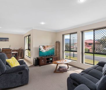 Low-Set Family Home Close To All Ammenities! - Photo 2