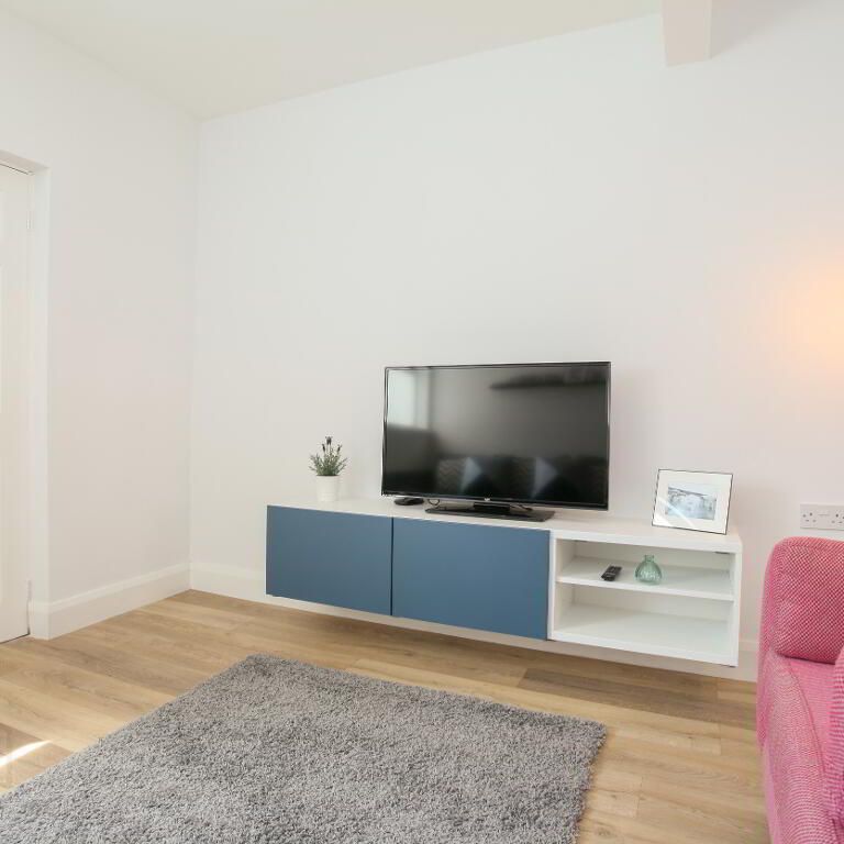 44 Runnymede Parade, Belfast, BT12 6NF - Photo 1