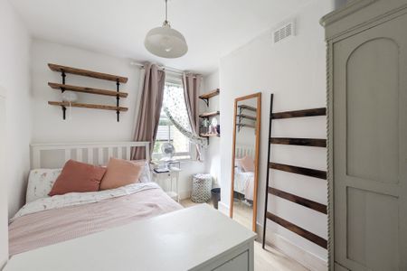 Clifton Road, London, SE25 - Photo 2