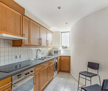 Room in a Shared Flat, Manchester Road, E14 - Photo 6