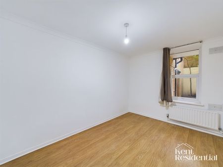 2 bed flat to rent in Tonbridge Road, Maidstone, ME16 - Photo 5