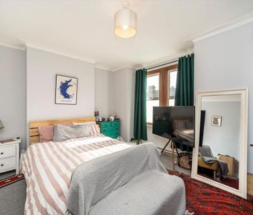 4 bedroom terraced house to rent - Photo 3