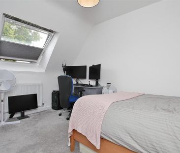 2 bedroom end of terrace house to rent - Photo 1