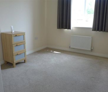 3 bedroom end of terrace house to rent - Photo 5